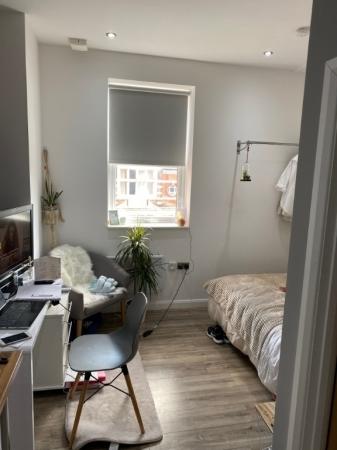 1 bedroom Studio flat to let in Abington Street, Northampton, NN1