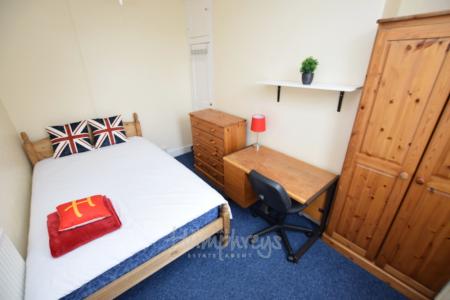 Colwyn Road, Abington, Northampton, NN1