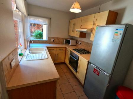 1 bedroom House share to let in Essex Street, Semilong, Northampton, NN2