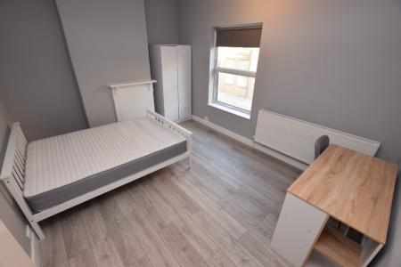 Overstone Road, Northampton, NN1