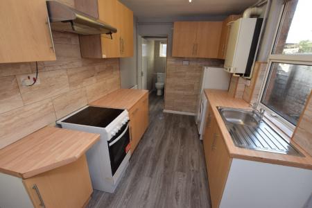 4 bedroom Terraced House to let in Overstone Road, Northampton, NN1