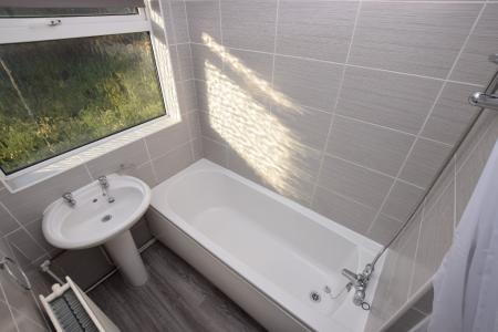 4 bedroom Terraced House to let in Overstone Road, Northampton, NN1
