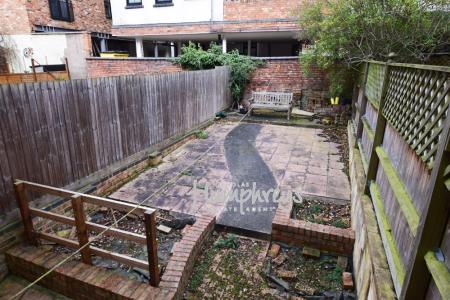 1 bedroom Terraced House to let in Talbot Road, Northampton, NN1