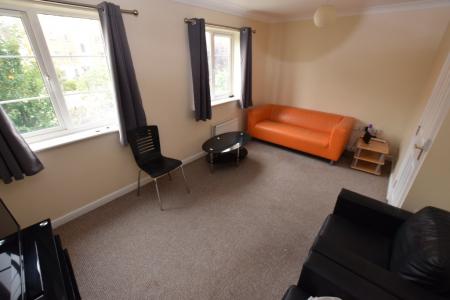1 bedroom Semi-detached house to let in West Cotton Close, Far Cotton, Northampton, NN4