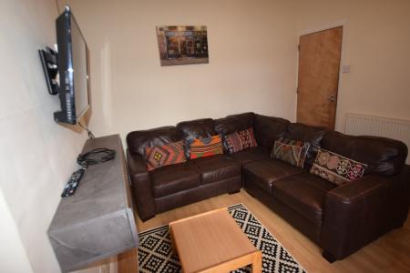 1 bedroom Terraced House to let in Cecil Road, Kingsthorpe, Northampton, NN2