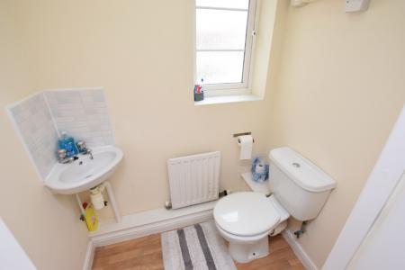 6 bedroom Semi-detached house to let in West Cotton Close, Far Cotton, Northampton, NN4