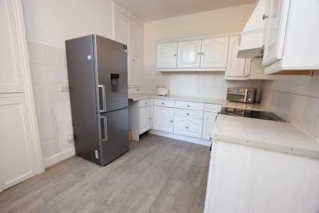 4 bedroom Terraced House to let in Kingsthorpe Grove, Kingsthorpe, Northampton, NN2