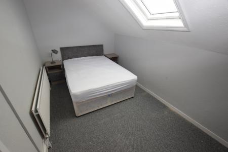 6 bedroom Terraced House to let in Adams Avenue, Abington, Northampton, NN1