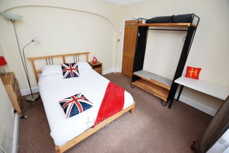 4 bedroom Terraced House to let in Marriott Street, Semilong, Northampton, NN2