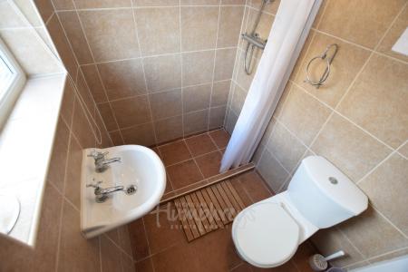 5 bedroom Semi-detached house to let in Langdale Road, Northampton, NN2