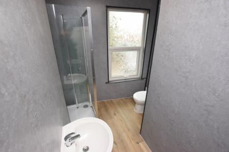 6 bedroom Terraced House to let in Victoria Promenade, Northampton, NN1