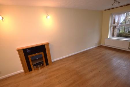 3 bedroom Terraced House to let in Shedfield Way, East Hunsbury, Northampton, NN4