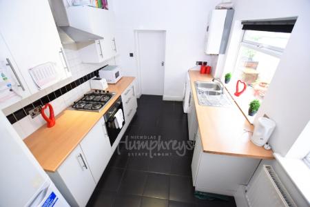 4 bedroom Terraced House to let in Euston Road, Far Cotton, Northampton, NN4