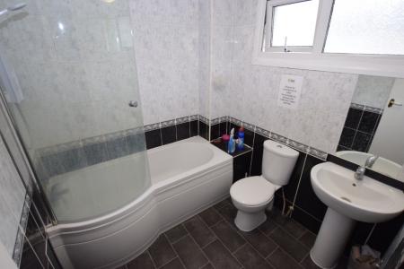 1 bedroom Detached house to let in Greatmeadow, Northampton, NN3