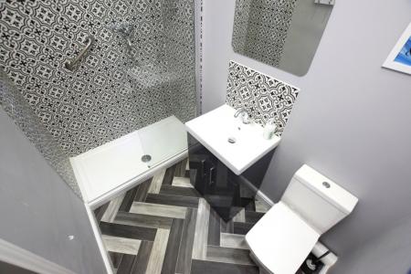 6 bedroom Terraced House for sale in Burns Street, Abington, Northampton, NN1