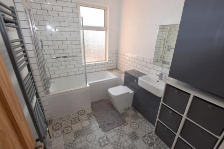 2 bedroom Terraced House to let in Purser Road, Abington, Northampton, NN1