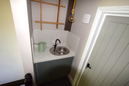 1 bedroom Studio flat to let in Watkin Terrace, Abington, Northampton, NN1