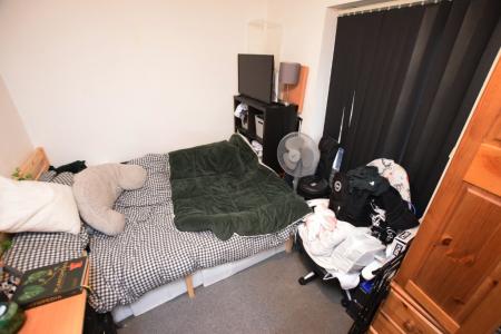 Queen Eleanor Road, Far Cotton, Northampton, NN4