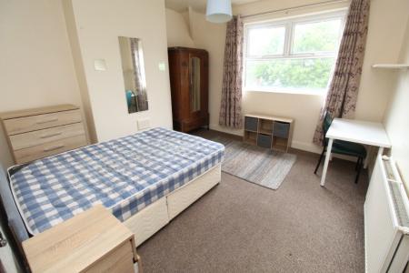 6 bedroom Terraced House for sale in Derby Road, Lenton, Nottingham, NG7