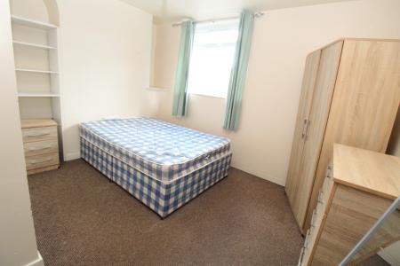 6 bedroom Terraced House for sale in Derby Road, Lenton, Nottingham, NG7