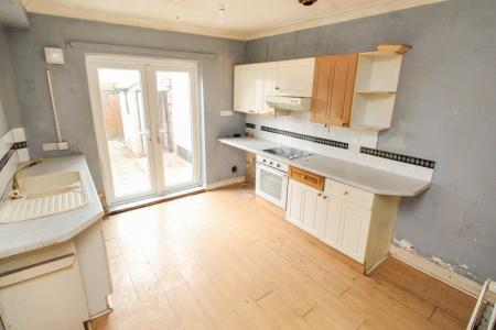 2 bedroom Terraced House for sale in Lord Street, Mansfield, NG18