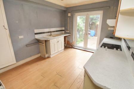 2 bedroom Terraced House for sale in Lord Street, Mansfield, NG18