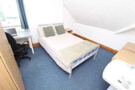 7 bedroom Terraced House for sale in Portland Road, Arboretum, Nottingham, NG7