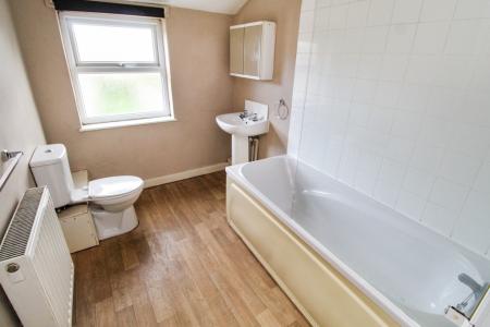 2 bedroom Terraced House for sale in St Michaels Street, Sutton-in-Ashfield, NG17