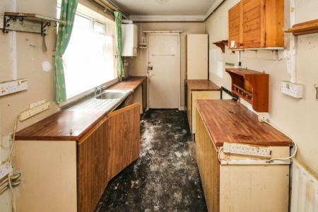 2 bedroom Terraced House for sale in Windermere Road, Nottingham, NG7