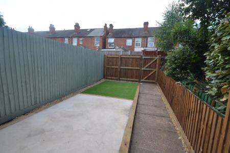 2 bedroom Terraced House to let in Hartley Road, Radford, Nottingham, NG7