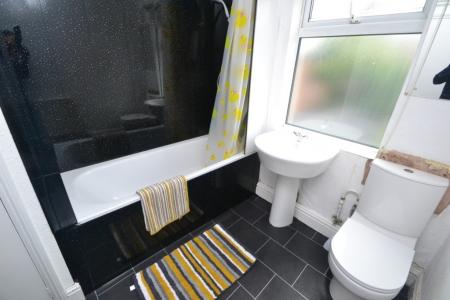 3 bedroom Terraced House to let in Highfield Road, Dunkirk, Nottingham, NG7