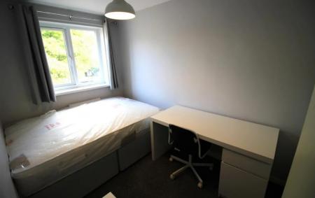 3 bedroom Semi-detached house to let in Montpellier Road, Dunkirk, Nottingham, NG7