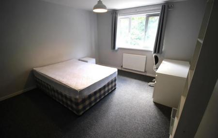 3 bedroom Semi-detached house to let in Montpellier Road, Dunkirk, Nottingham, NG7