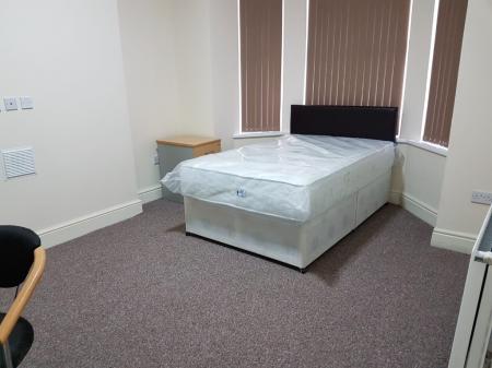 4 bedroom Town house to let in Radford Road, Radford, Nottingham, NG7