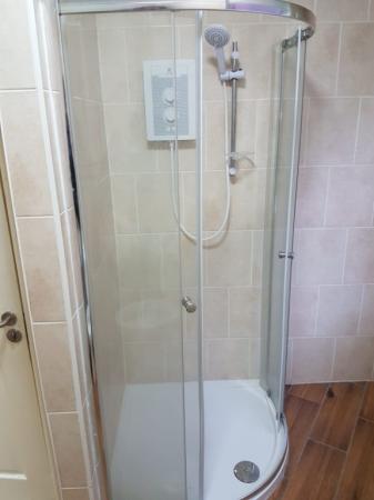 4 bedroom Town house to let in Radford Road, Radford, Nottingham, NG7