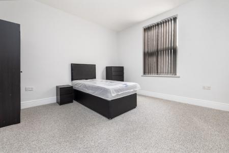 5 bedroom Town house to let in Radford Road, Radford, Nottingham, NG7