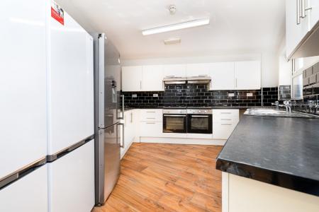 5 bedroom Town house to let in Radford Road, Radford, Nottingham, NG7