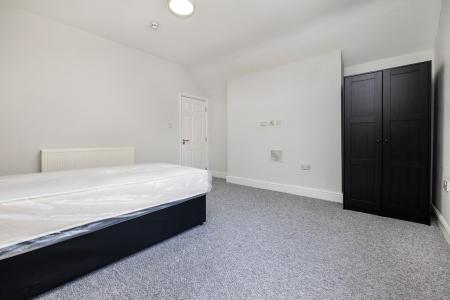 5 bedroom Town house to let in Radford Road, Radford, Nottingham, NG7