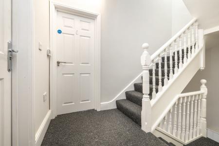5 bedroom Town house to let in Radford Road, Radford, Nottingham, NG7