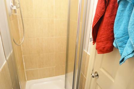 8 bedroom Detached house to let in Derby Grove, Lenton, Nottingham, NG7