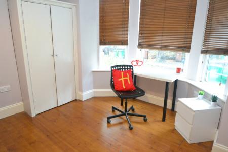 8 bedroom Detached house to let in Derby Grove, Lenton, Nottingham, NG7