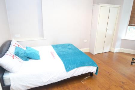 8 bedroom Detached house to let in Derby Grove, Lenton, Nottingham, NG7