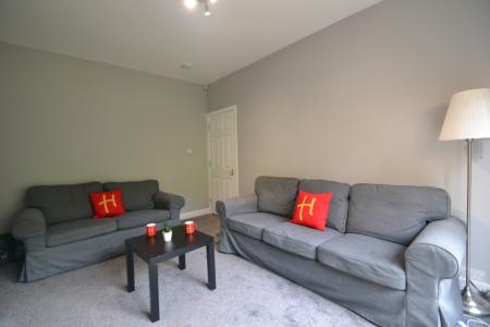 6 bedroom Semi-detached house to let in Lace Street, Dunkirk, Nottingham, NG7