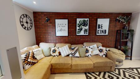 8 bedroom Flat to let in North Sherwood Street, Arboretum, Nottingham, NG1