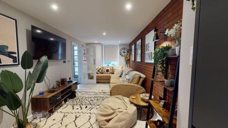 8 bedroom Flat to let in North Sherwood Street, Arboretum, Nottingham, NG1