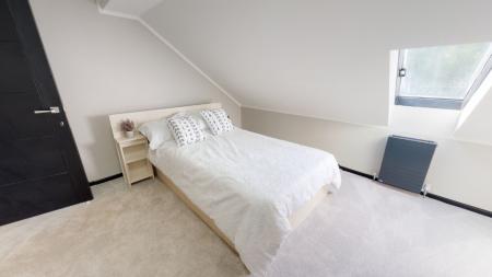 8 bedroom Flat to let in North Sherwood Street, Arboretum, Nottingham, NG1