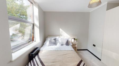 8 bedroom Flat to let in North Sherwood Street, Arboretum, Nottingham, NG1