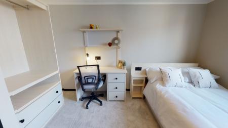 8 bedroom Flat to let in North Sherwood Street, Arboretum, Nottingham, NG1