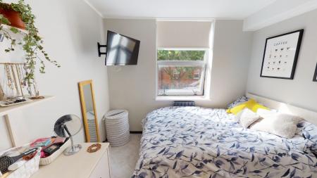 8 bedroom Flat to let in North Sherwood Street, Arboretum, Nottingham, NG1