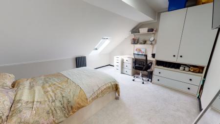 8 bedroom Flat to let in North Sherwood Street, Arboretum, Nottingham, NG1